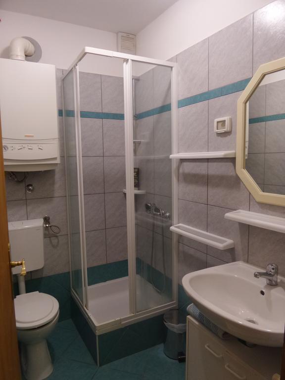Apartmani Lina 우마그 외부 사진