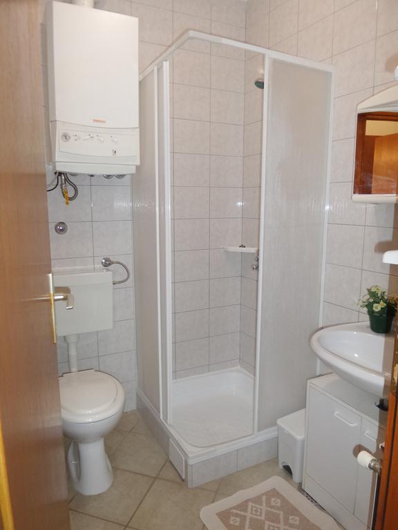 Apartmani Lina 우마그 외부 사진